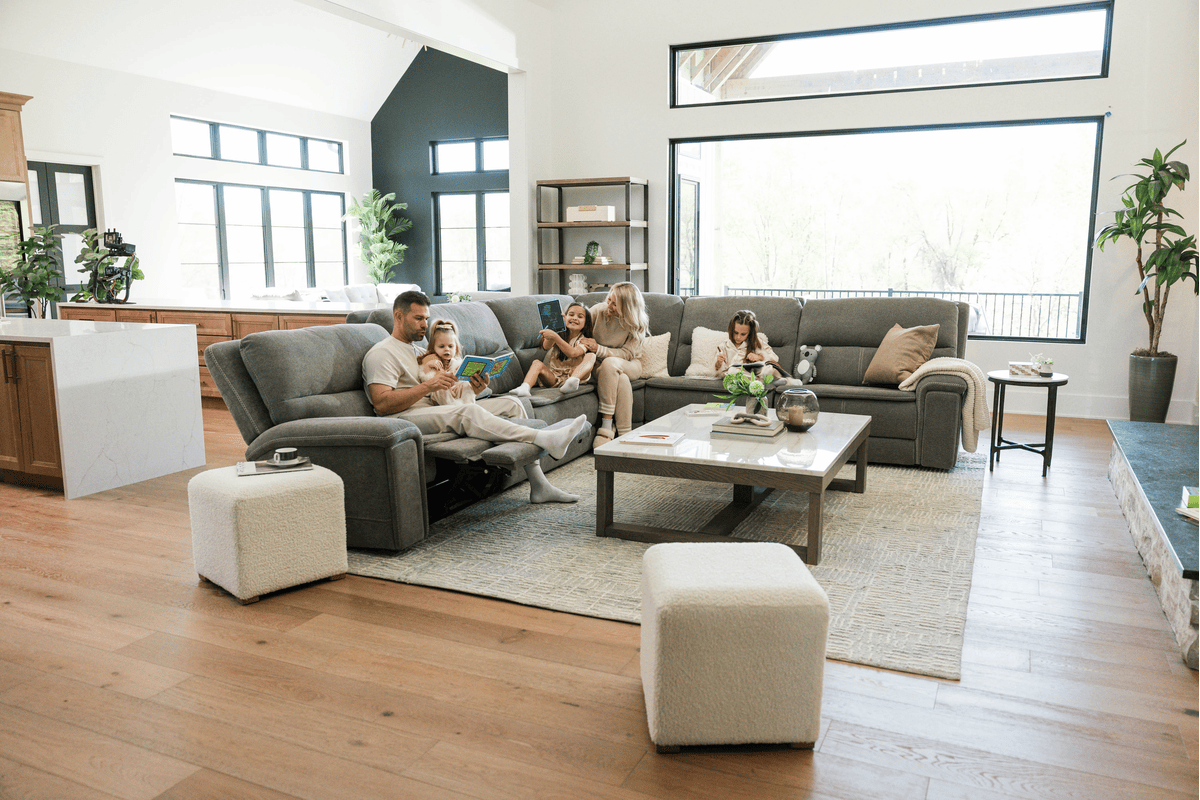 Vixen 7-Piece Triple Power Reclining Sectional with 2 Recliners 10