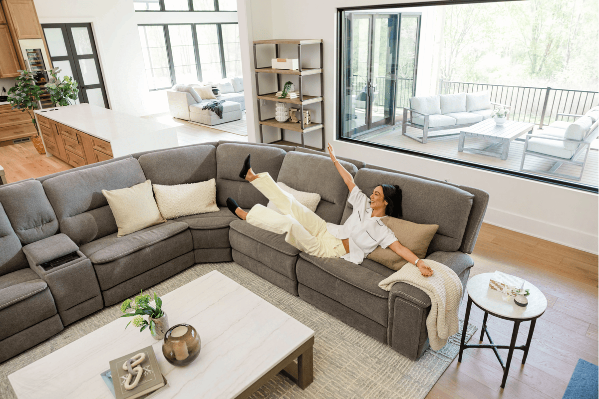 Vixen 7-Piece Triple Power Reclining Sectional with 3 Recliners 7