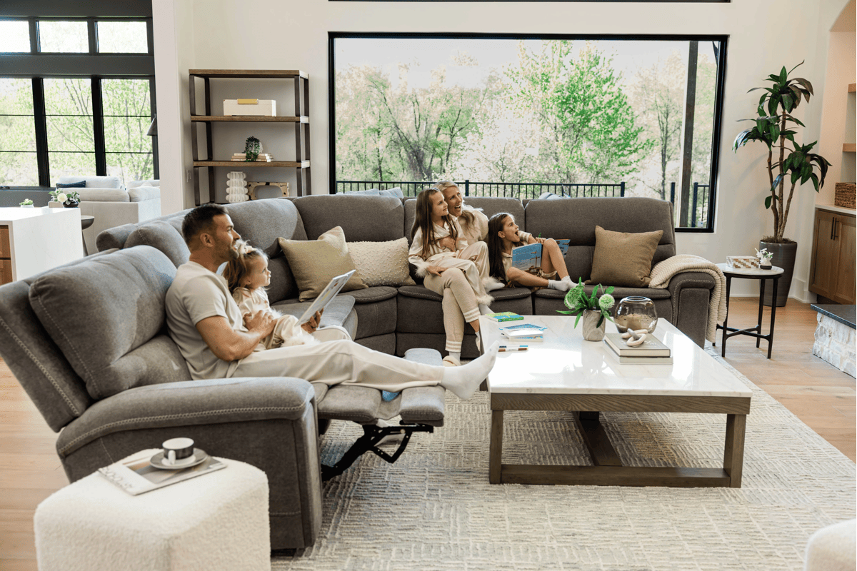 Vixen 6-Piece Triple Power Reclining Sectional with 3 Recliners 6