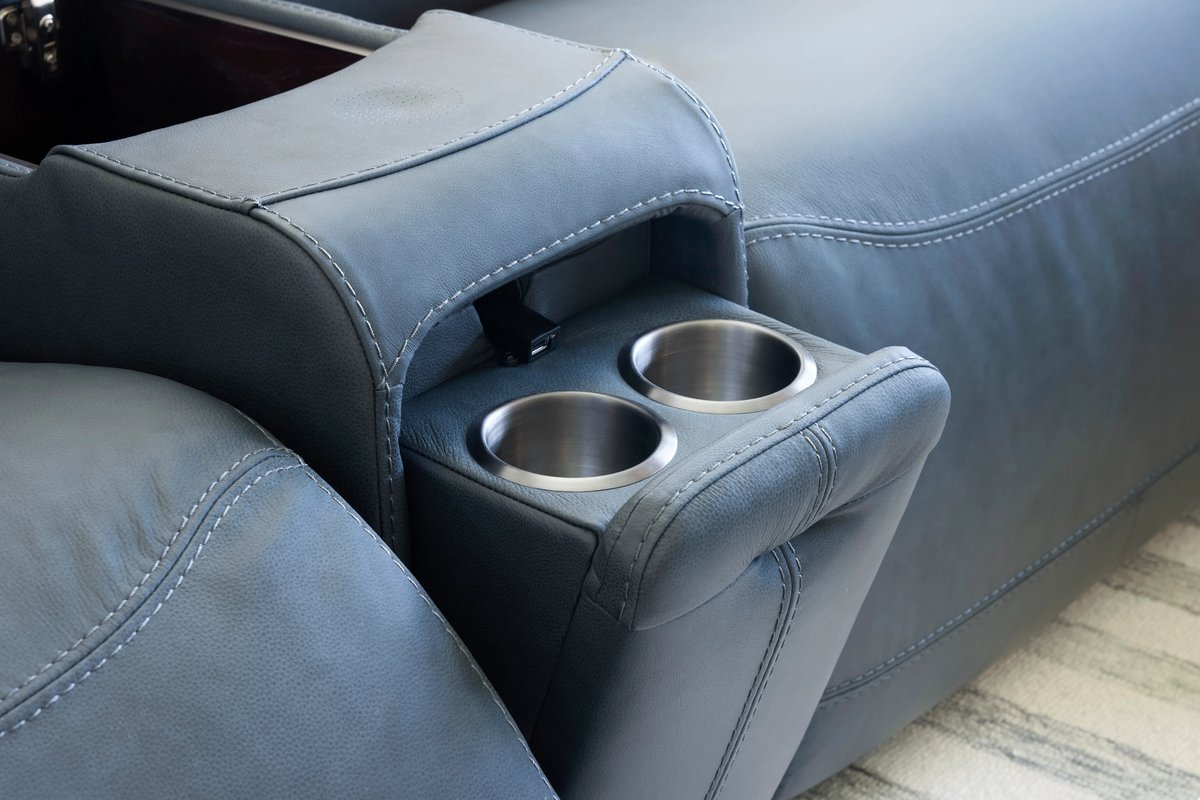 Element Navy Dual Power Reclining 7-Piece Console Sectional 20