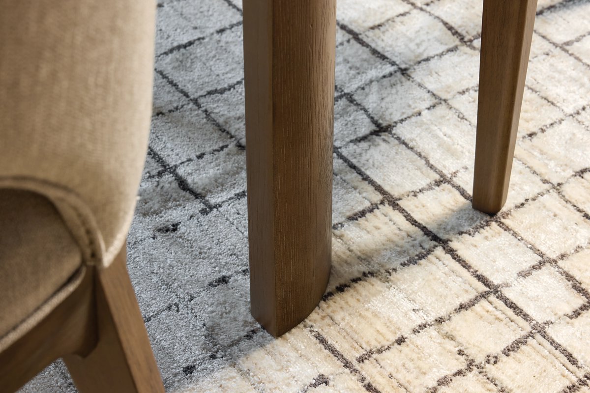Leighton Extendable Table  18